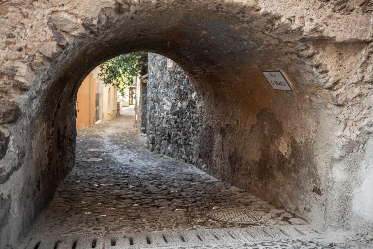 Domo Orise Alloggio In Pieno Centro โอโรเซย ภายนอก รูปภาพ
